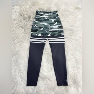 BOMBSHELL SPORTSWEAR Leggings